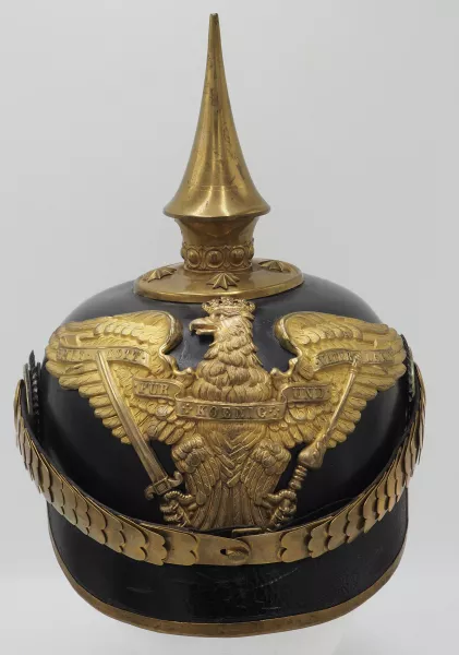 Prussian 8th Grenadier Officers Pickelhaube Visuel 1 principal